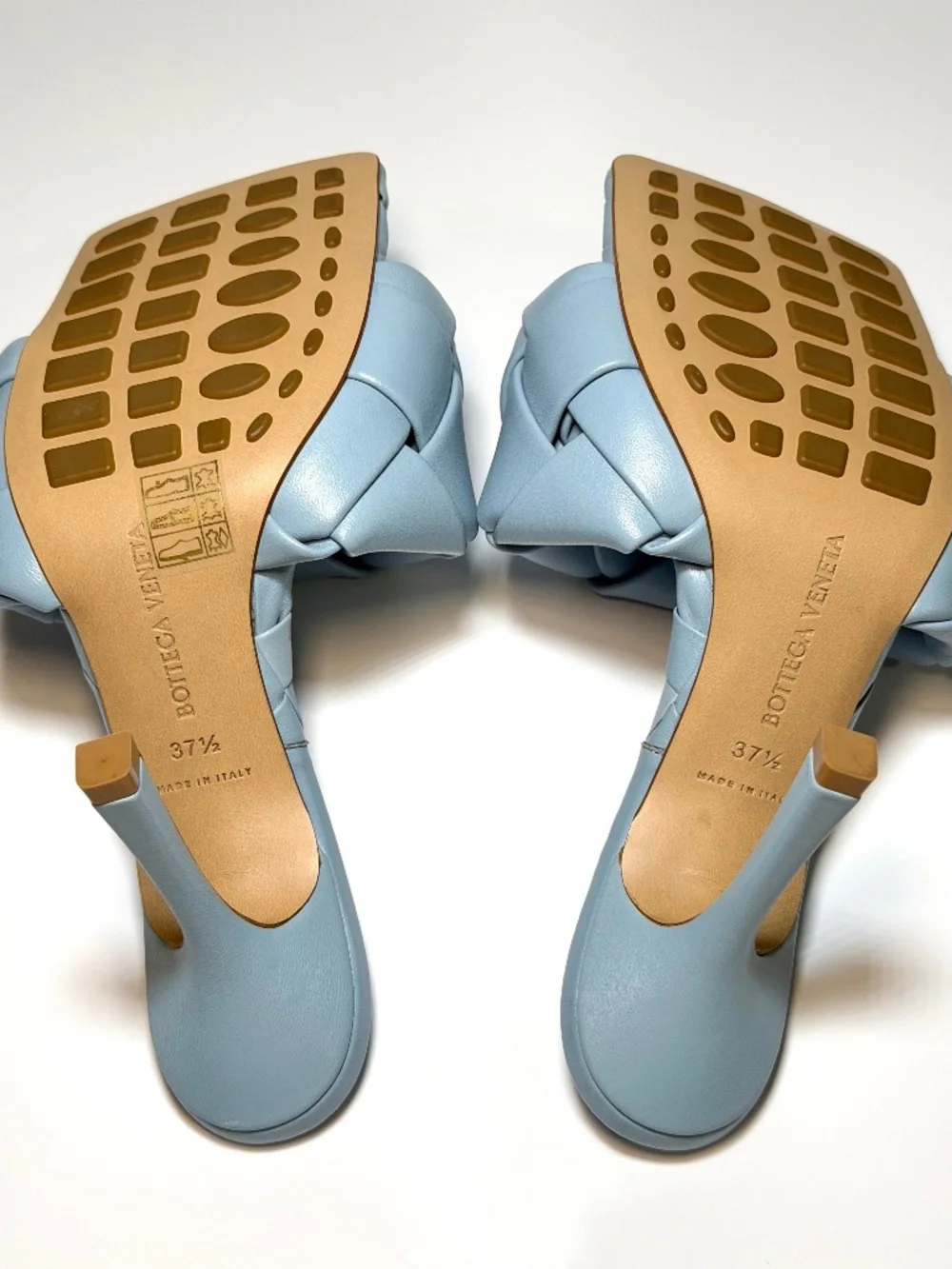 Bottega Veneta iconic bottega